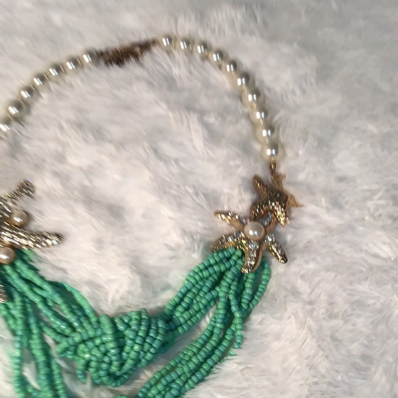 Necklace 🌸🌺🌸 - Picture 2 of 3